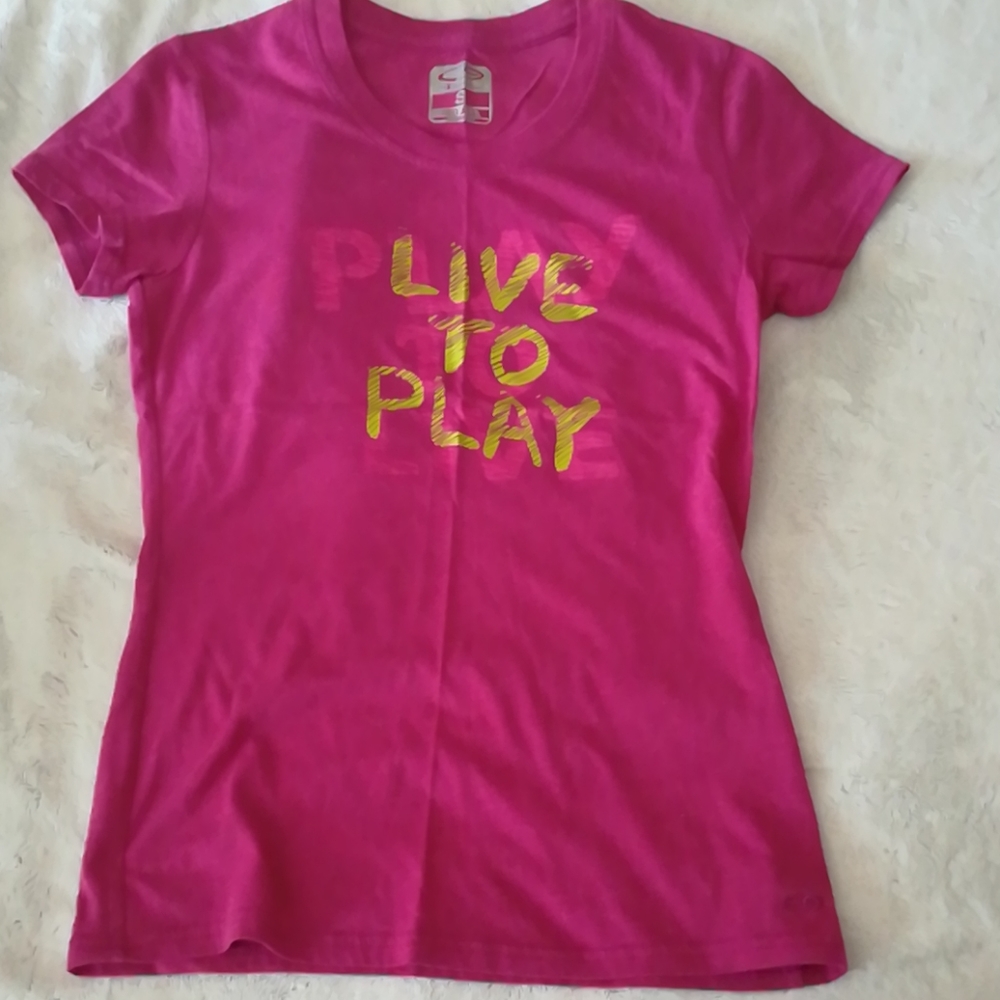 Pink 'live to play' cotton Tshirt🌟last week on sale ⏰️